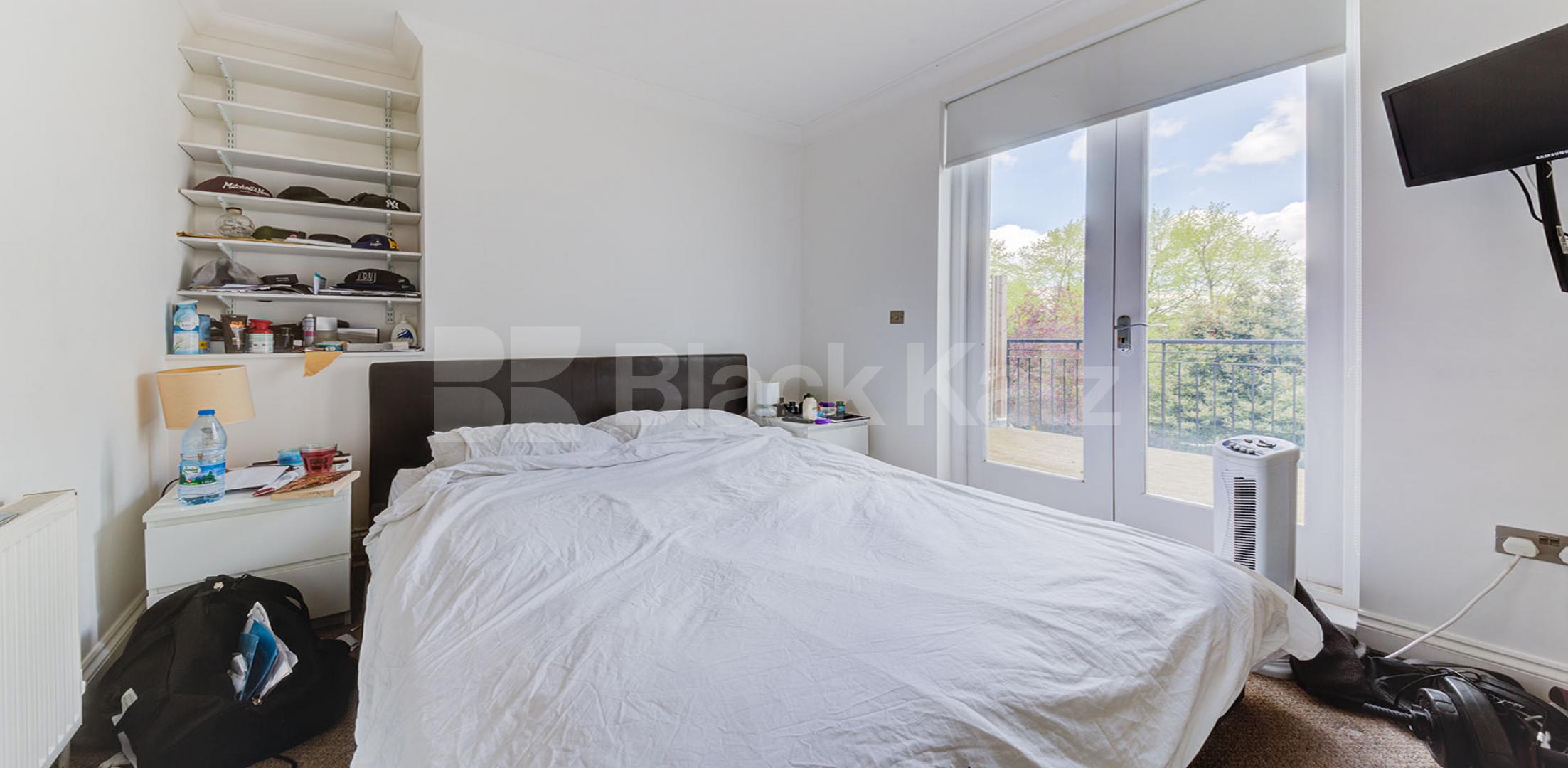 			RECENTLY REFURBISHED & MINS TO TUBE!, 2 Bedroom, 1 bath, 1 reception Flat			 Hillmarton Road, HILLMARTON CONSERVATION